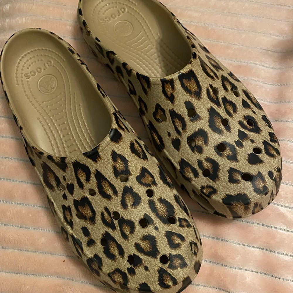 Cheetah crocs-size 10